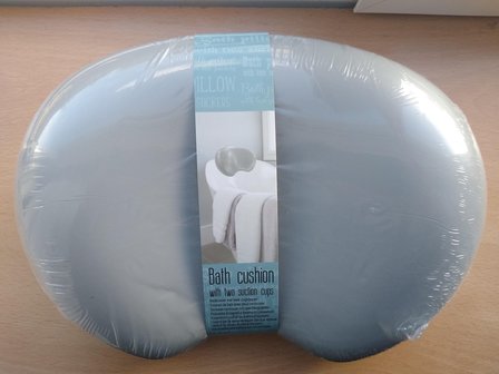 Luxe badkussen - Lichtgrijs- met zuignappen- antislip- nekkussen-ondersteunt nek- comfortabel- ideaal cadeau 2