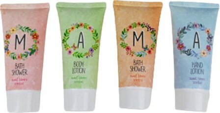 Geschenkset lichaamsverzorging moederdag "M.A.M.A" - Roze / Multicolor - Kunststof / Karton - 4 stuks - Geschenks