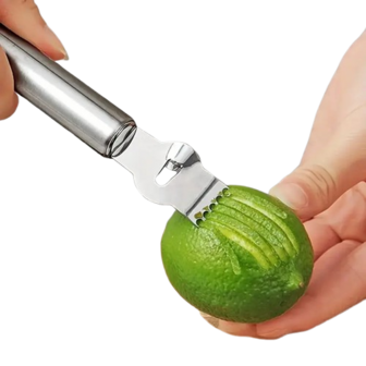 Fruit schiller - Zilver - Metaal - Dunschiller - Ophangbaar - Schiller - Keuken - Fruit 2