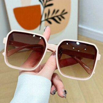 Zonnebril STUDIO 54 VIBES  - UV 400 - Roze / Bruin - Glazen vierkante bril - Normaal Model - Shades - Vrouwen / Heren - Gradien