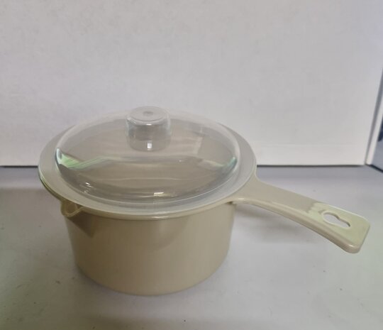 Magnetron Steelpan met deksel JAMY &ndash; Taupe &ndash; Kunststof - 21.5 x 15.2 x 10.5 cm &ndash; Vershoudbakje &ndash; No