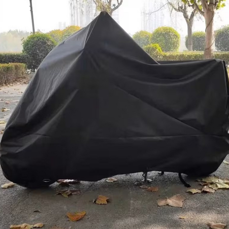 Zadelovertrek met tekst  180 x 120 cm - Zwart / Wit - PVC - Rekbaar - Zadelhoes - Fietshoes - Zadel