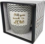 Drinkbeker - Met tekst ''All you need i love'' - Zwart / Wit / Goud - Keramiek Drinkbeker - Met tekst ''All you need i love'' - Zwart / Wit / Goud - Keramiek