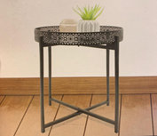 Bijzettafel Met Spiegel HELENA - Streep Motief - Zwart - Metaal / Glas - 42,5 x 42,5 x 42 cm Bijzettafel Met Spiegel HELENA - Streep Motief - Zwart - Metaal / Glas - 42,5 x 42,5 x 42 cm
