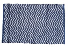 Badmat met golf motief REINDERT - Blauw / Wit - 50 x 80 cm Badmat met golf motief REINDERT - Blauw / Wit - 50 x 80 cm