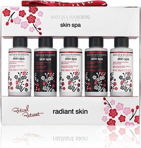 Baylis & Harding England geschenkset Vrouwen Skin Spa - Rood / Wit - Kunststof - Set van 5 - Cadeauset - Cadeau - Geschenk - Kerst - Kerstcadeau - Sinterklaascadeau