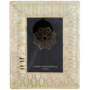 Fotolijst KAREN - Metaal - Goud - 18.7 x 24 cm Fotolijst KAREN - Metaal - Goud - 18.7 x 24 cm