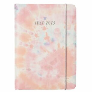 Agenda 2022/2023 Tie Dye look EMANUELA - Roze / Wit - Karton / Papier - 13 x 18 cm - School - Campus - Kantoor - Back2school Agenda 2022/2023 Tie Dye look EMANUELA - Roze / Wit - Karton / Papier - 13 x 18 cm - School - Campus - Kantoor - Back2school