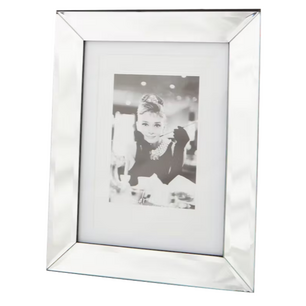 Fotolijst met spiegelrand ANGELO - Zilver / Zwart - Hout / Spiegel - 13 x 18 cm Fotolijst met spiegelrand ANGELO - Zilver / Zwart - Hout / Spiegel - 13 x 18 cm