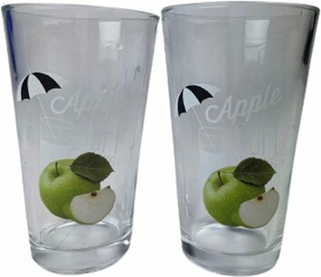 Limonadeglas "Apple Soft Drinks" Appel design ESTAVANA - Transparant / Groen - Glas - Ø 9 x h 15 cm - Set van 4 Limonadeglas "Apple Soft Drinks" Appel design ESTAVANA - Transparant / Groen - Glas - Ø 9 x h 15 cm - Set van 4