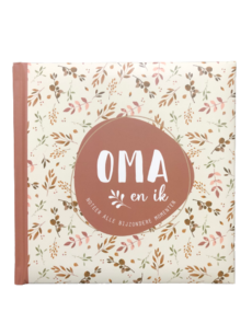 Oma en ik Invulboek - Noteer alle bijzondere momenten - 21,5 x 21,5 cm Oma en ik Invulboek - Noteer alle bijzondere momenten - 21,5 x 21,5 cm