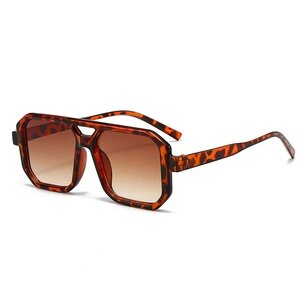 Zonnebril FESTIVAL - UV 400 - Panter print / bruin / gemengd - Glazen vierkante bril - Normaal Model - Shades - Vrouwen - Gradient Color - Anti UV - Vintage Model - Kunststof / Polycarbonaat - Zwarte framestokjes Zonnebril FESTIVAL - UV 400 - Panter print / bruin / gemengd - Glazen vierkante bril - Normaal Model - Shades - Vrouwen - Gradient Color - Anti UV - Vintage Model - Kunststof / Polycarbonaat - Zwarte framestokjes