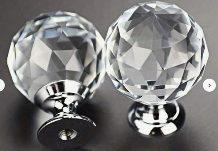 Deurknoppen diamant CADE - Zilver / Transparant - Kunststof / Metaal - Set van 4 - Kastknop Kristal - Transparant & Zilver - Deurknopjes Kristal voor kast - Deurknop Kristal -  Meubelknop zilver- Deurknopjes Kristal- Deurknoppen - Ladeknoppen